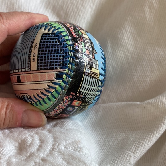 2004 Camden Yards souvenir decorated baseball with scenes of ballpark - Picture 5 of 7